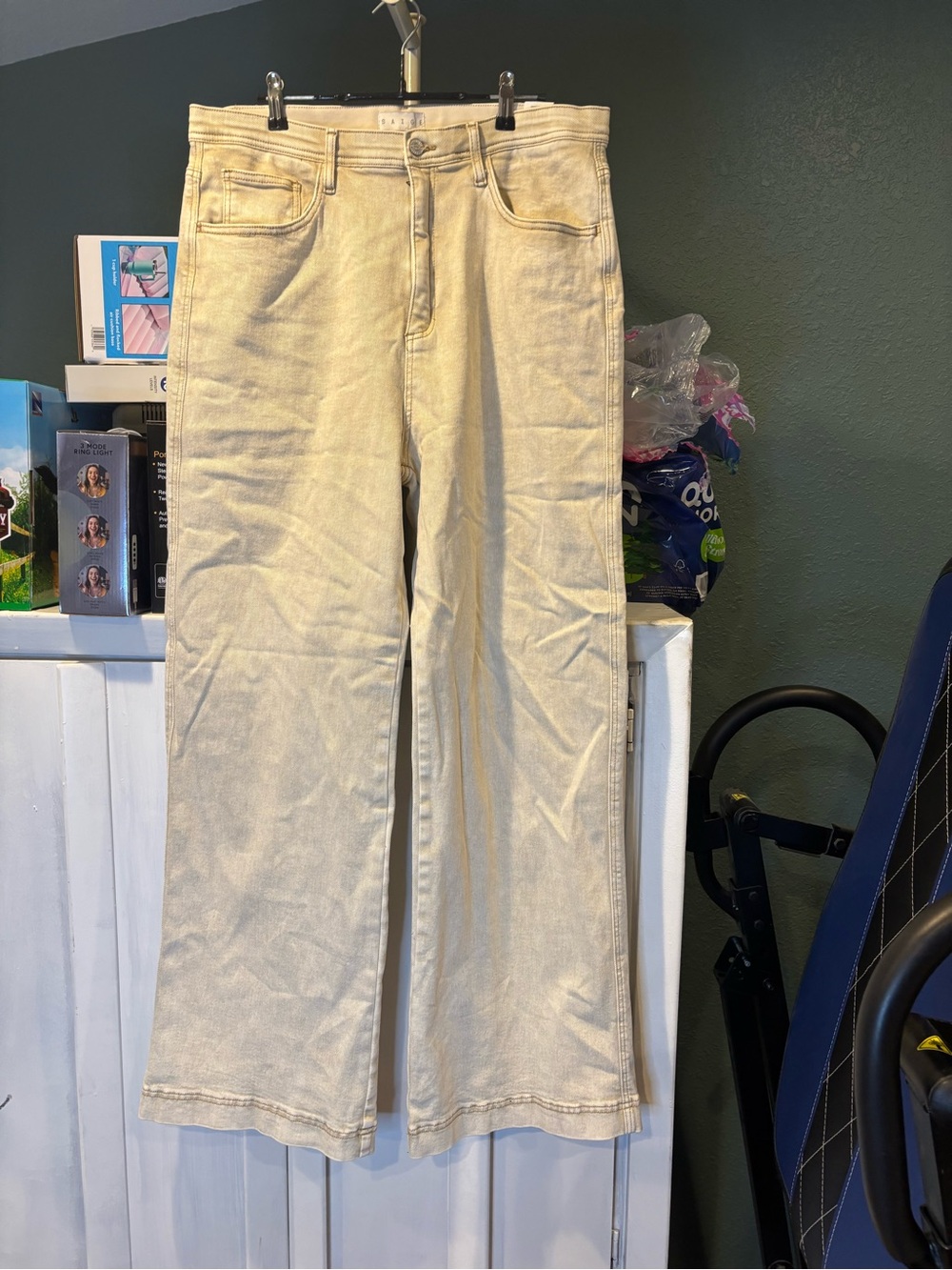 Women's Cream Wide-Leg Jeans - Classic High-Rise